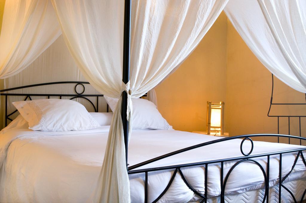 Chambres D'Hotes Jauregia Saint-Etienne-de-Baigorry Eksteriør bilde
